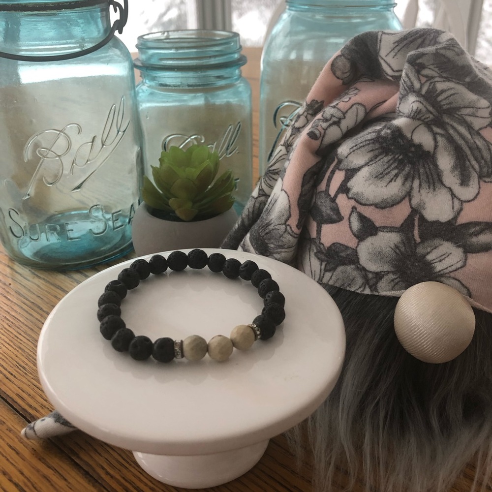 Essential oil diffusing bracelets - Picture 7 of 8